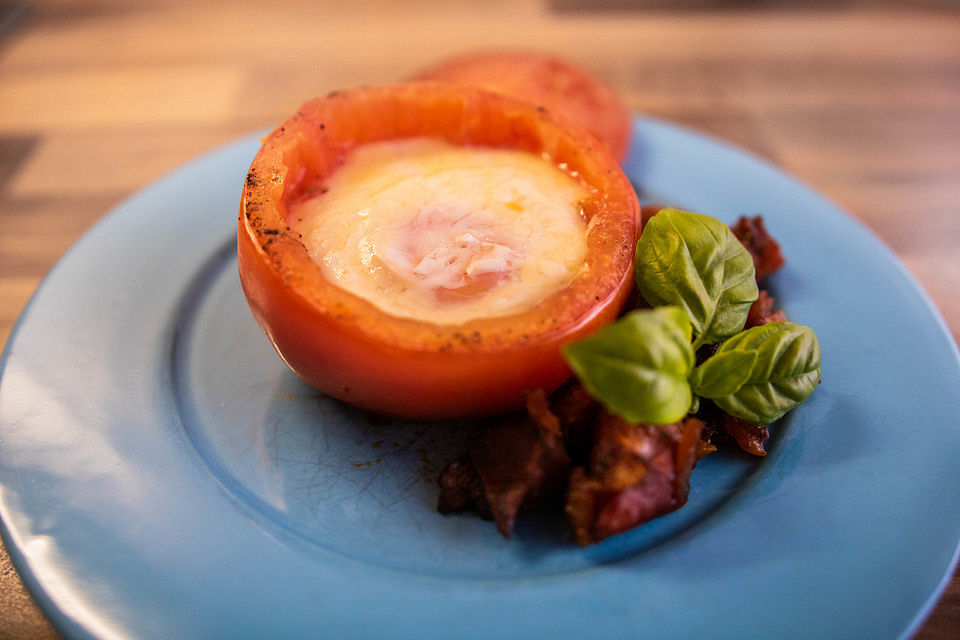 Eier im Tomatenhaus