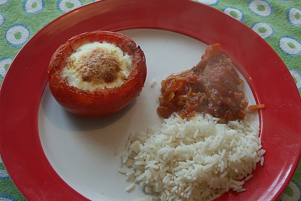 Eier im Tomatenhaus