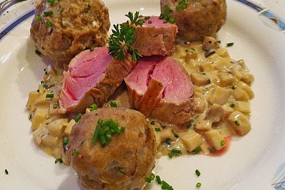 Schweinefilet mit cremigen Kräuterseitlingen