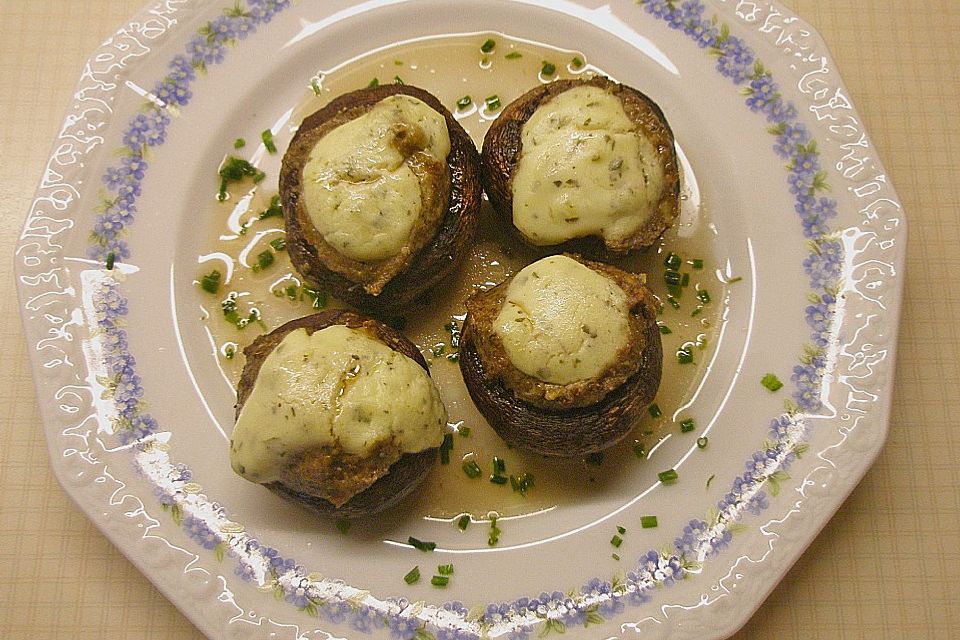 Champignons gefüllt mit Kürbiskern-Pesto