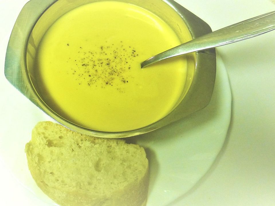 Kürbissuppe mit Ingwer und Kokosmilch von Tastaturix| Chefkoch