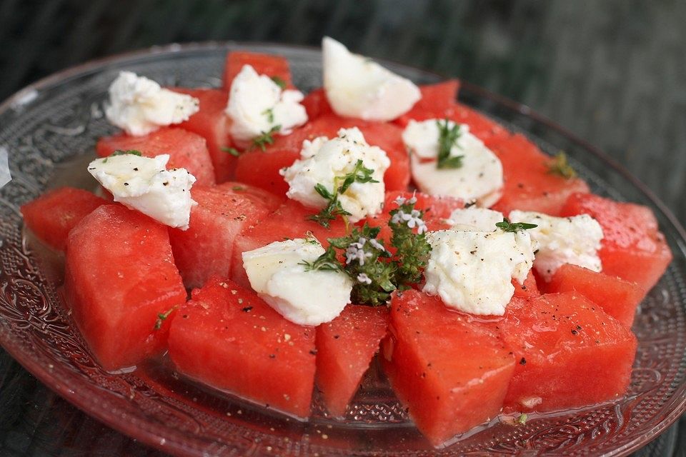 Melonensalat mit Ziegenfrischkäse