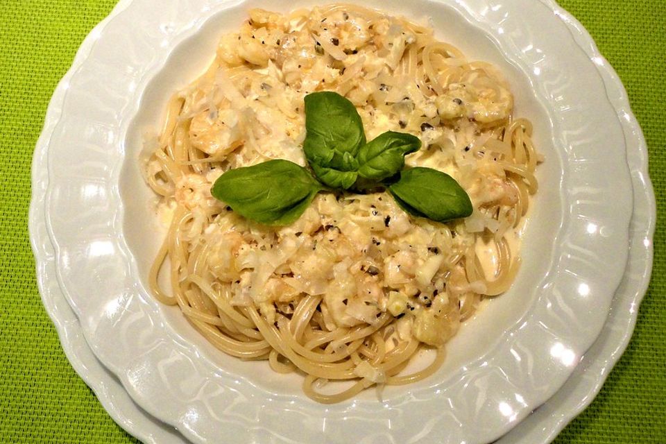 Spaghetti mit Garnelen in Zitronen-Butter-Soße