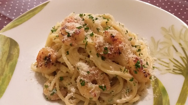 Spaghetti mit Garnelen in Zitronen-Butter-Soße von helloina Spaghetti mit Garnelen in Zitronen-Butter-Soße von helloina