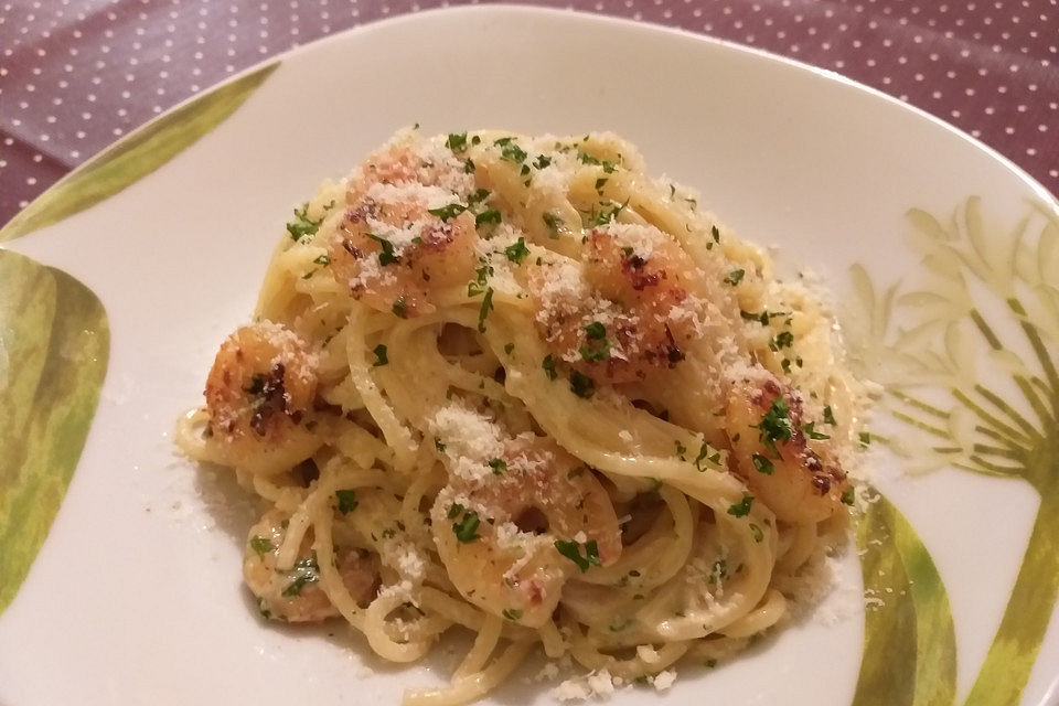 Spaghetti mit Garnelen in Zitronen-Butter-Soße