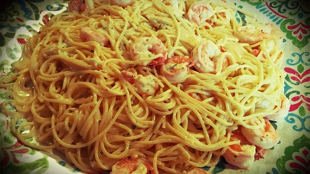Spaghetti mit Garnelen in Zitronen-Butter-Soße von helloina Spaghetti mit Garnelen in Zitronen-Butter-Soße von helloina