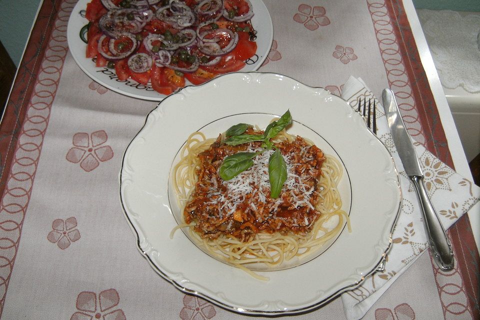 Spaghetti mit feiner Hackfleischsauce