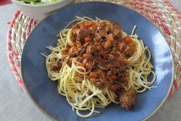 Spaghetti mit feiner Hackfleischsauce