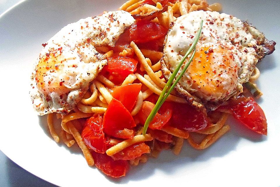 Käsespätzle mit Tomaten