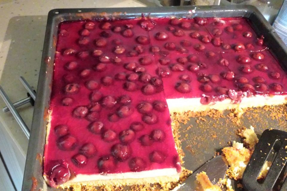 Kirsch-Schmand-Blechkuchen