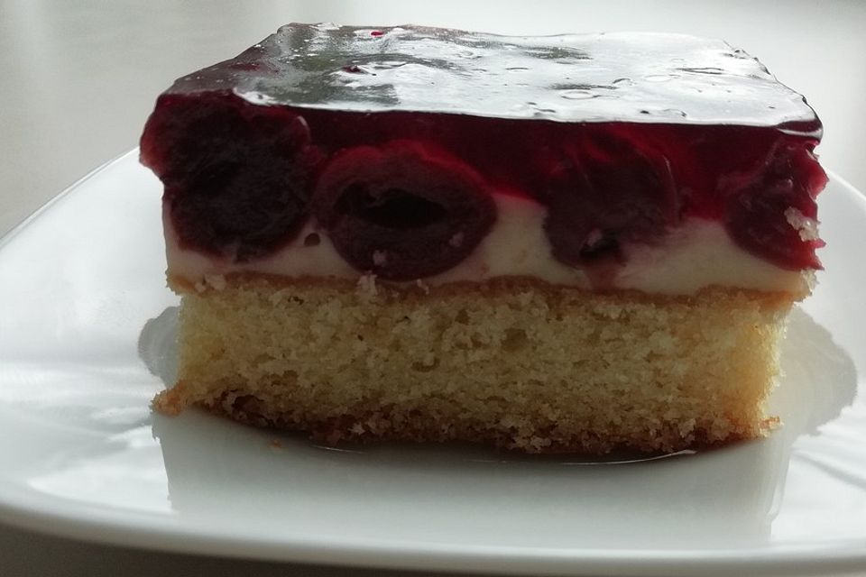 Kirsch-Schmand-Blechkuchen