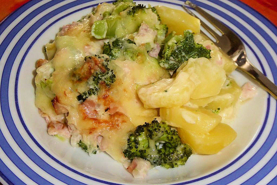 Brokkoli-Kartoffel-Gratin mit Schinken