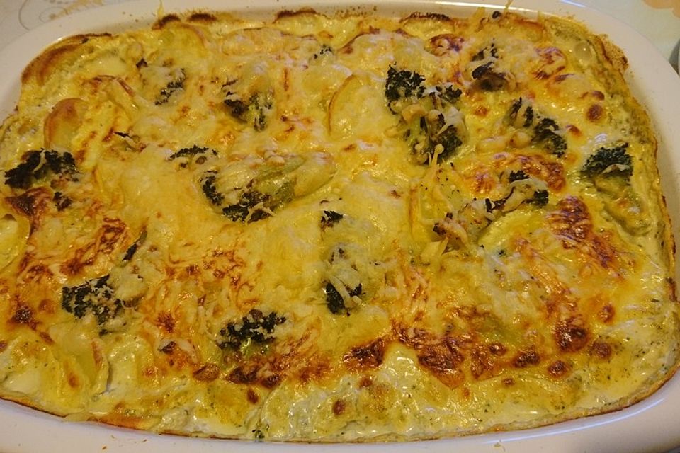 Brokkoli-Kartoffel-Gratin mit Schinken