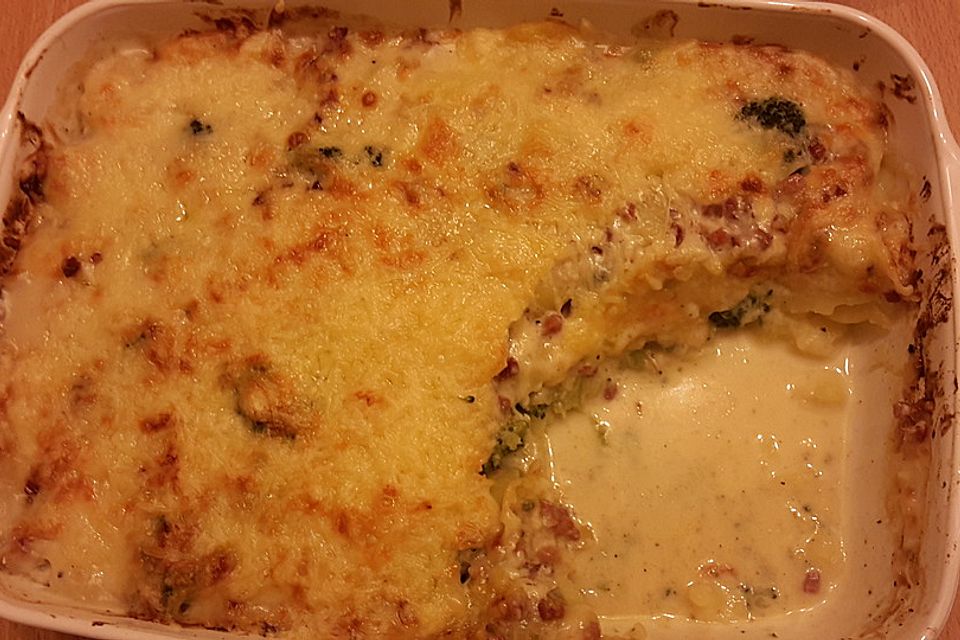 Brokkoli-Kartoffel-Gratin mit Schinken