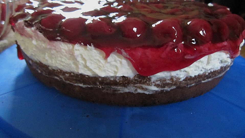 Dunkler Kirschkuchen mit Guss von chloe007 Dunkler Kirschkuchen mit Guss von chloe007