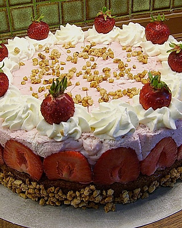 Erdbeersahne-Torte