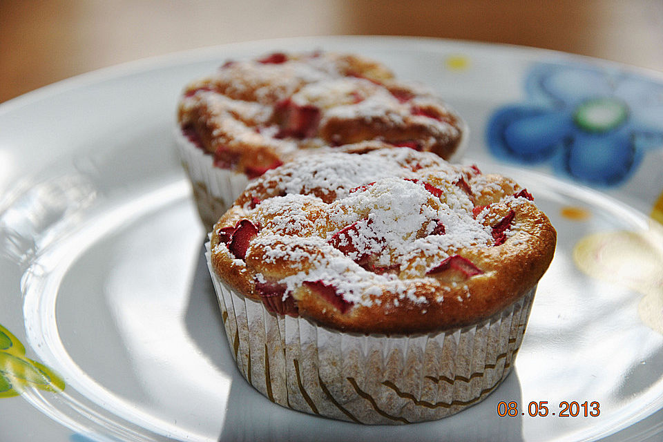 Rhabarbermuffins mit Marzipan