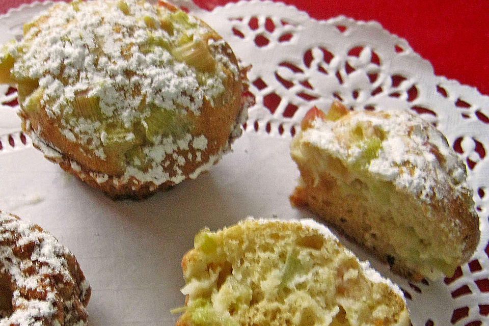 Rhabarbermuffins mit Marzipan