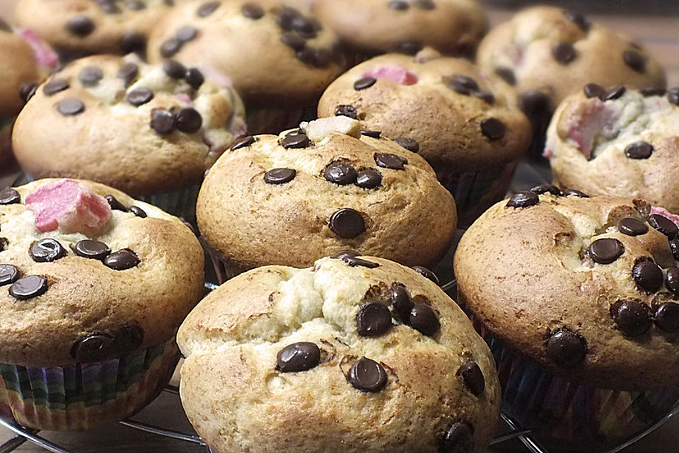 Rhabarbermuffins mit Marzipan