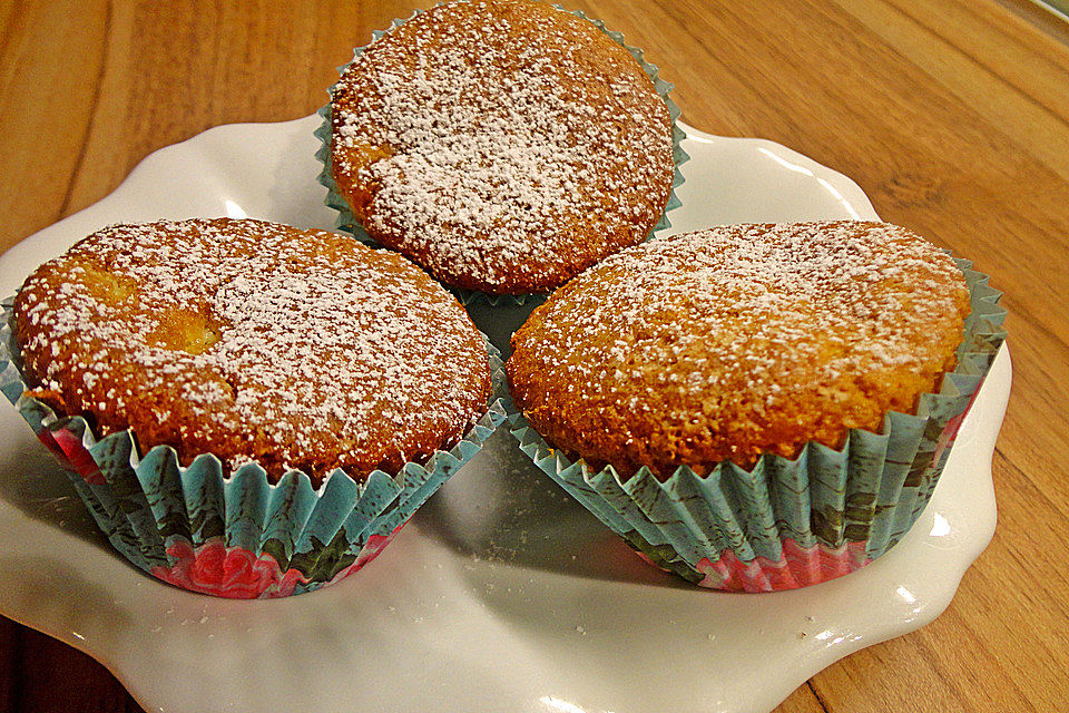 Rhabarbermuffins mit Marzipan