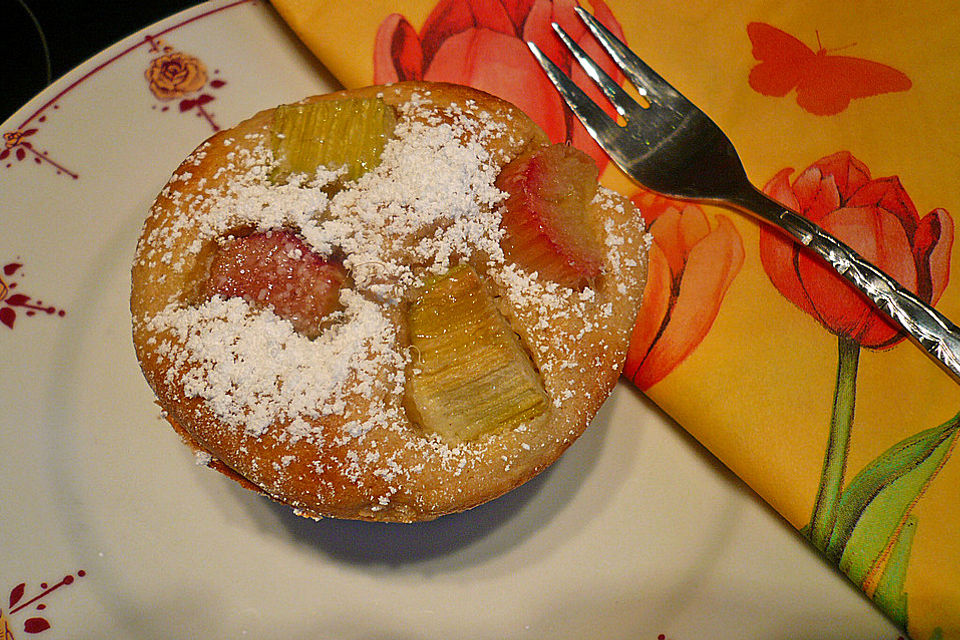 Rhabarbermuffins mit Marzipan