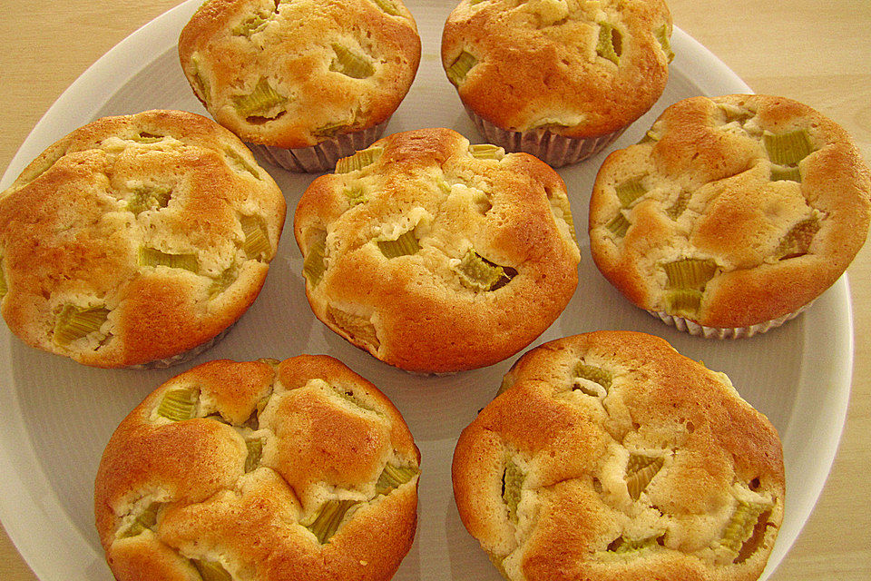 Rhabarbermuffins mit Marzipan