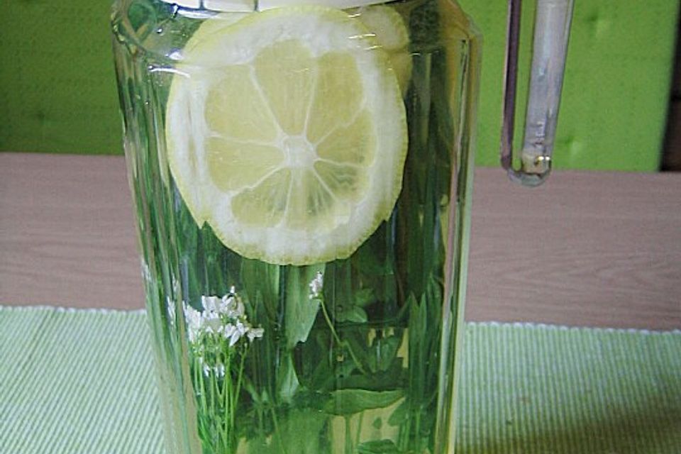 Waldmeisterlimonade