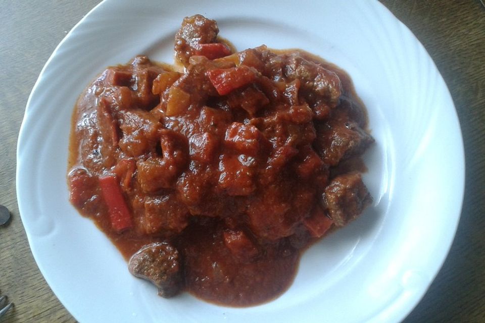 Rindergulasch mit Chorizo und Grillpaprika à la Gabi