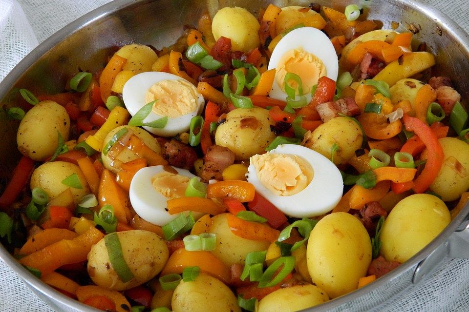 Warmer Paprika-Zwiebel-Salat