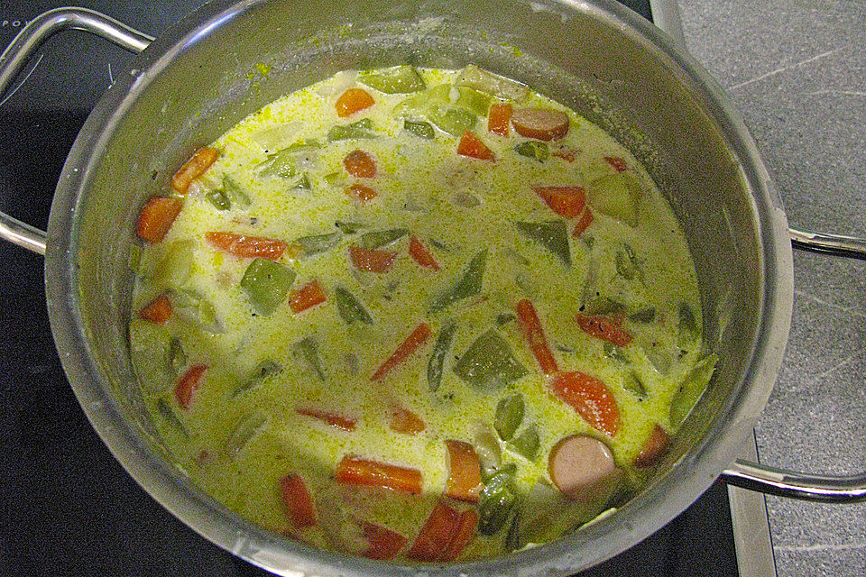 Gemüsesuppe mit Fleischwurst