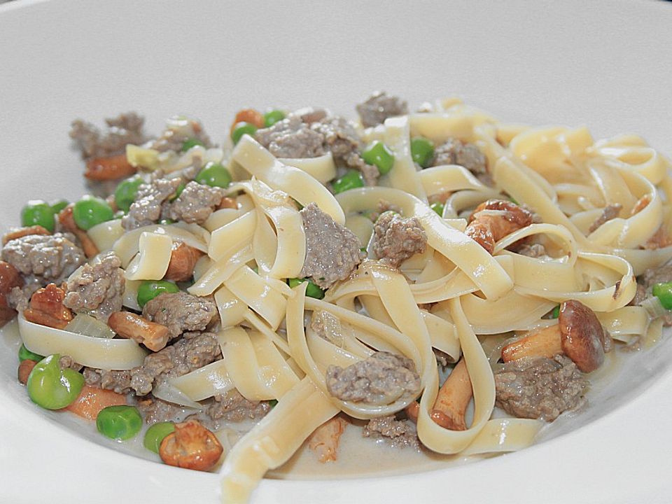 Pasta mit Pfifferlingen, Tatar und Erbsen von Saya1981| Chefkoch