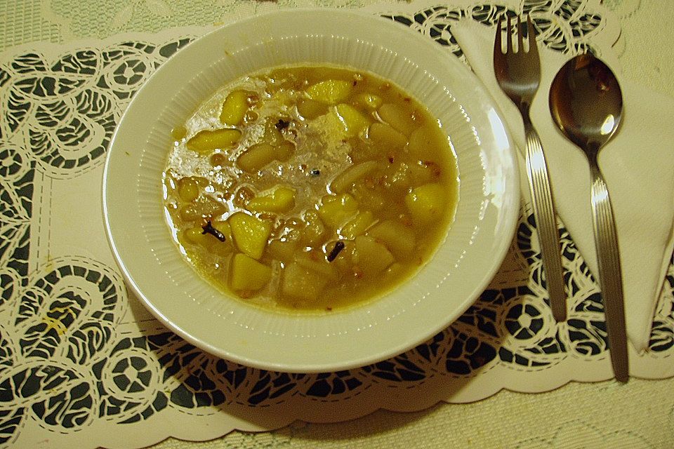 Niederdeutsche Kartoffel-Birnensuppe