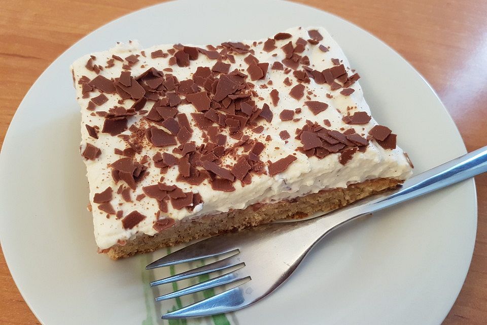 Nuss-Sahne-Schnitte