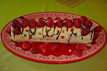 Erdbeer-Sahnerolle