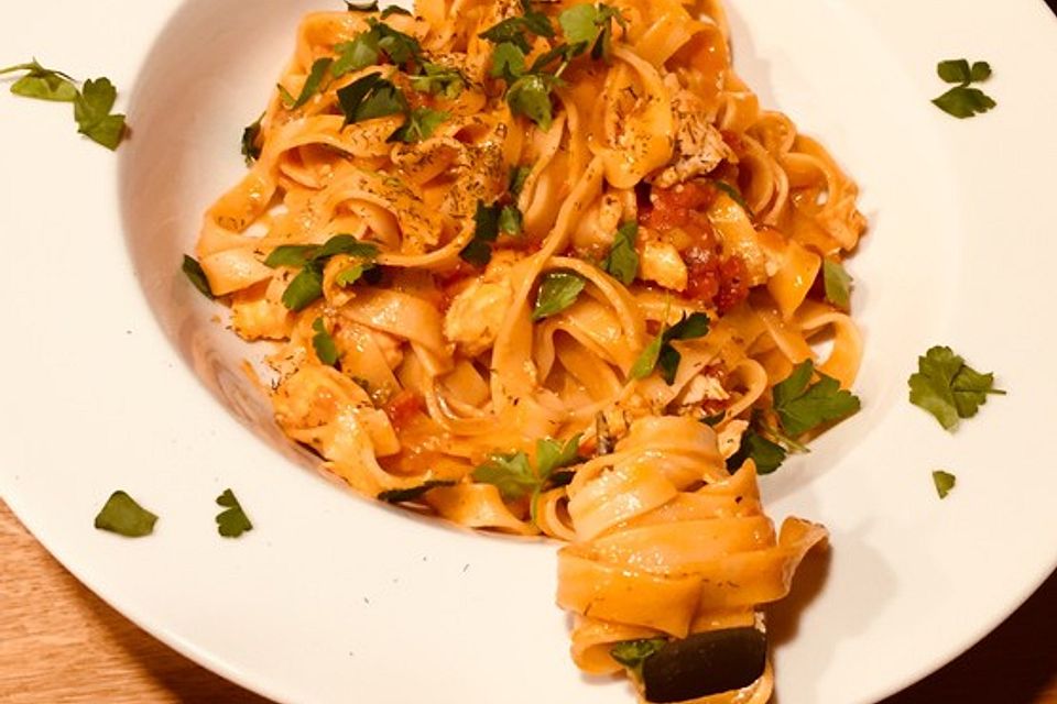 Tagliatelle al Salmone