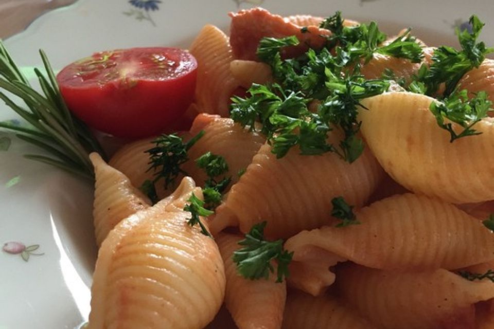 Tagliatelle al Salmone