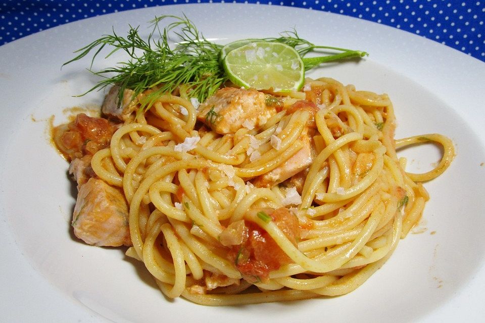 Tagliatelle al Salmone