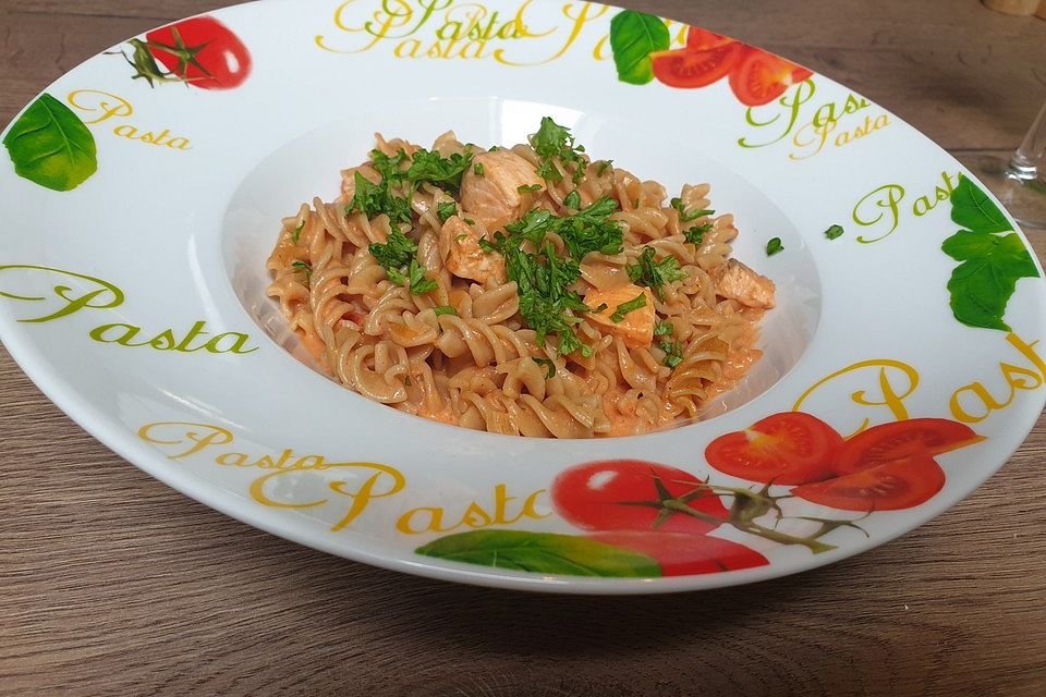 Tagliatelle al Salmone