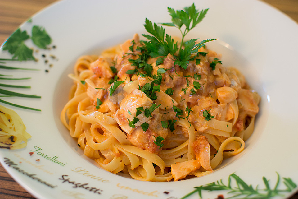 Tagliatelle mit Lachs