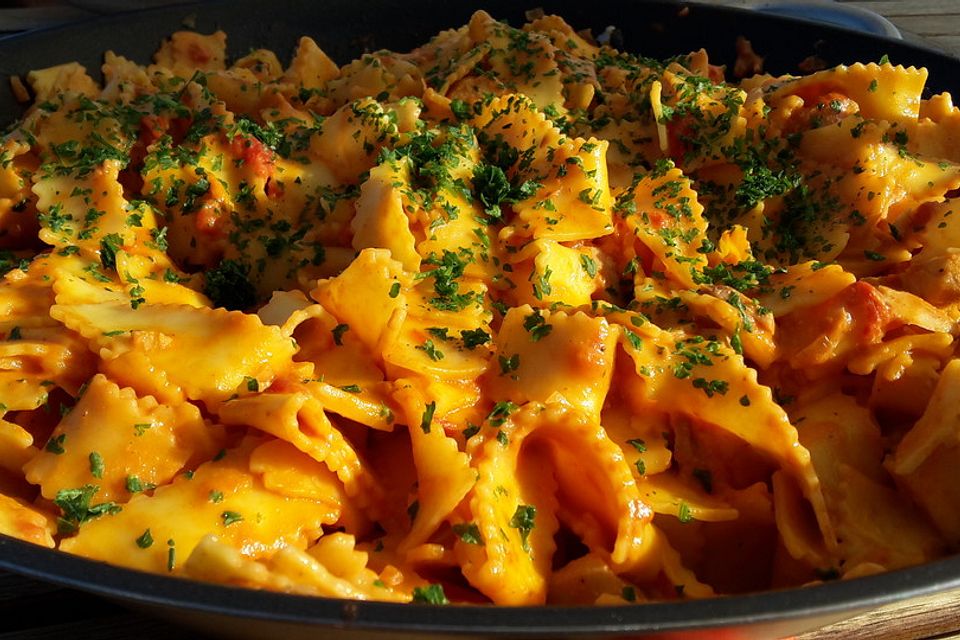 Tagliatelle al Salmone