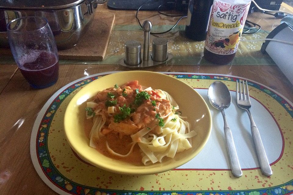 Tagliatelle al Salmone