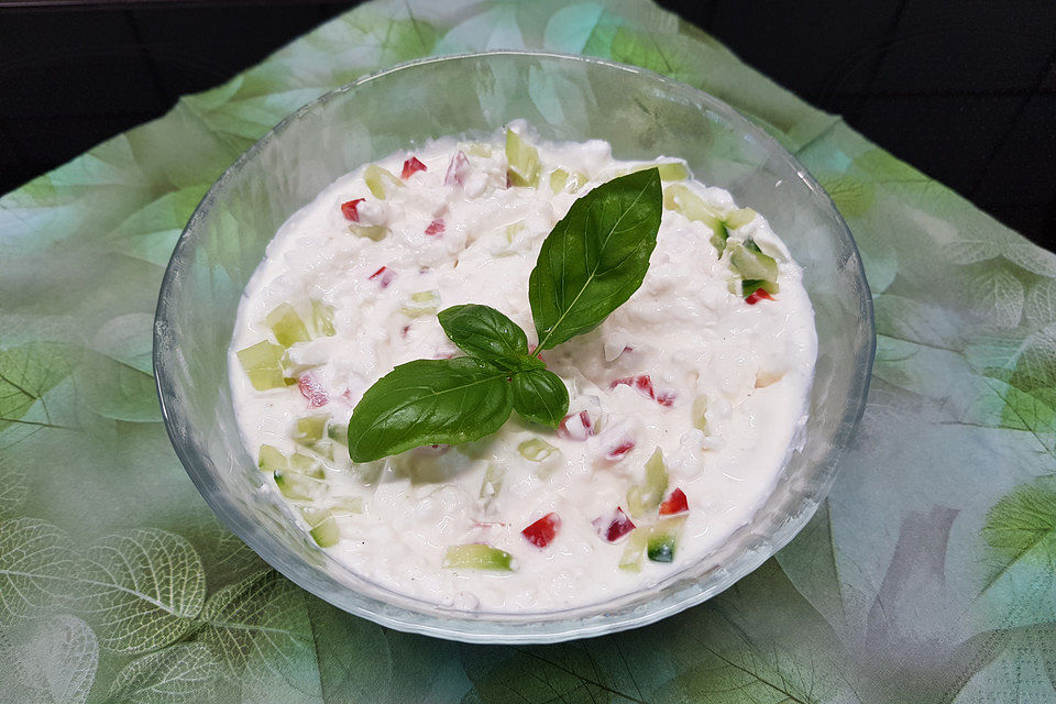 Tomaten-Brotaufstrich mit Frischkäse und Quark