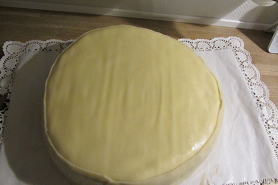 Marzipan-Schokokuss-Torte