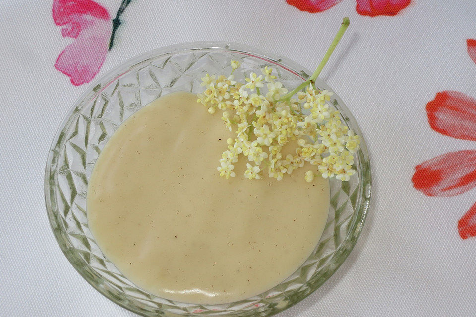 Holunderblüten-Pudding