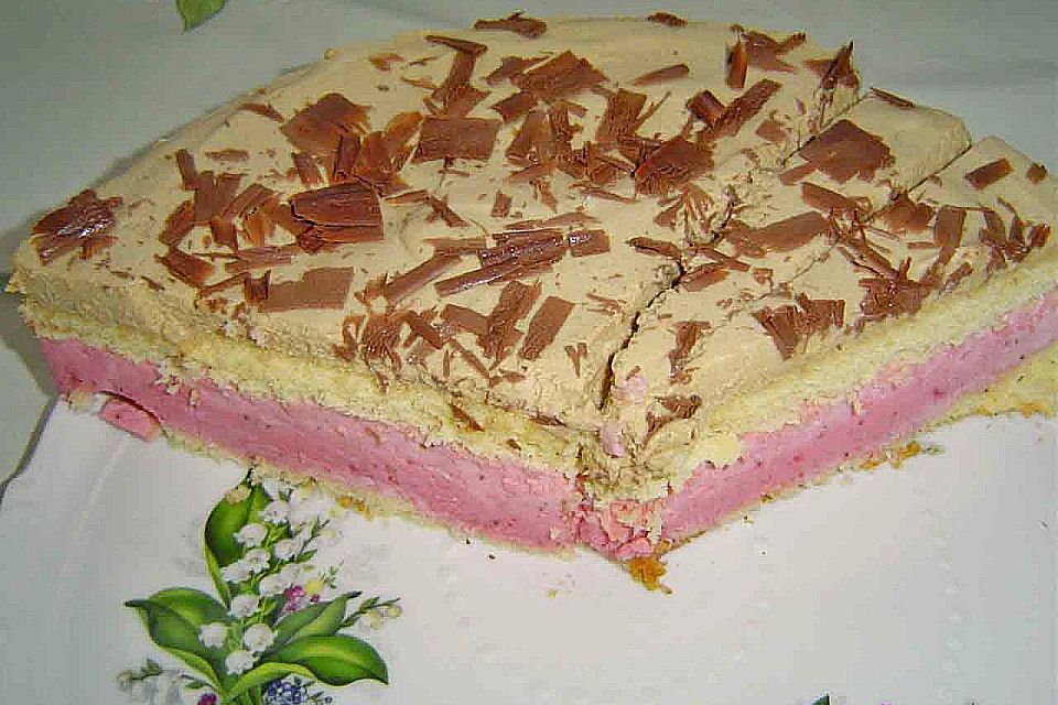 Erdbeer-Cappuccino Torte