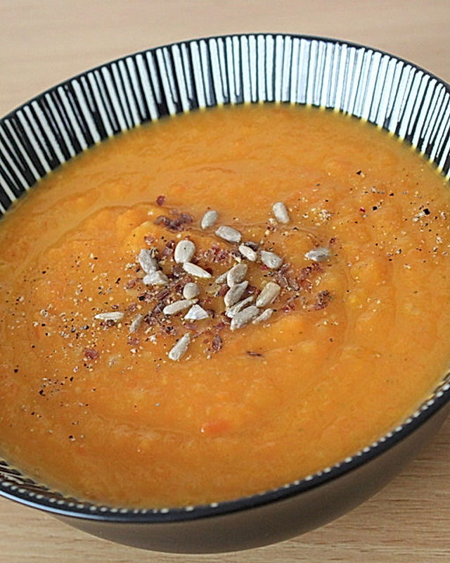 Karotten-Kokos-Suppe mit Ingwer
