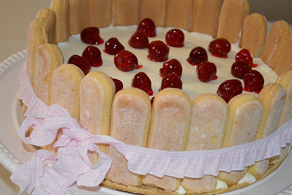 Amaretto-Frischkäse-Torte