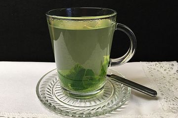 Salbei-Pfefferminz-Zitronenmelissen Tee