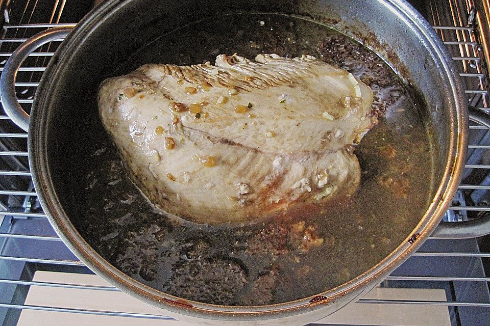 Schweinebraten "Isi" in Malzbier-Brotsoße