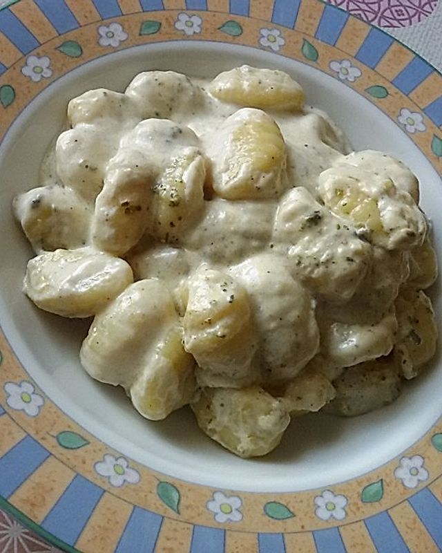 Schnelle Gorgonzolasoße mit Gnocchi oder Nudeln